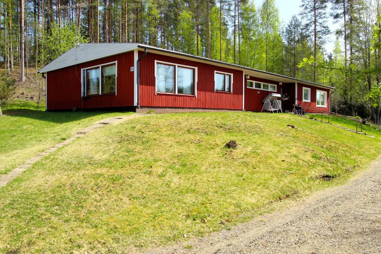 Maison à Kontiolahti, Finlande, 108 m² - image 1