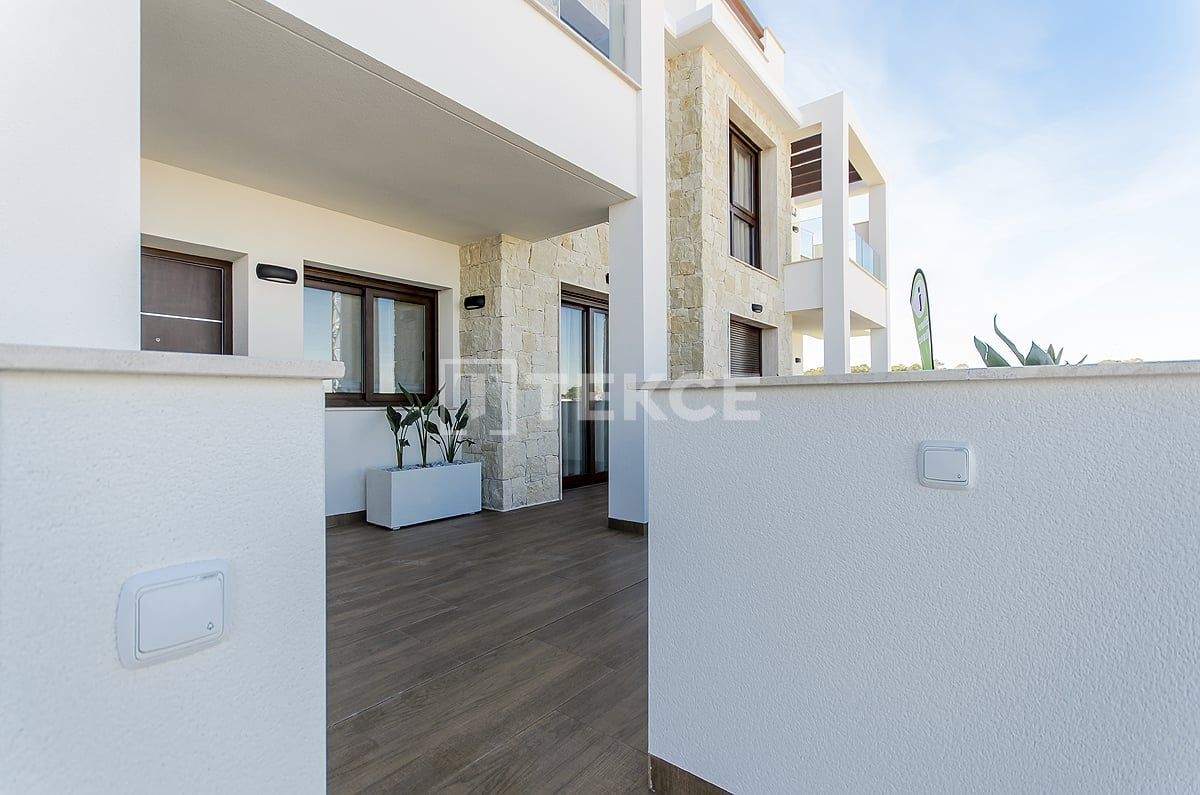Apartment in Torrevieja, Spain, 63 m² - picture 10