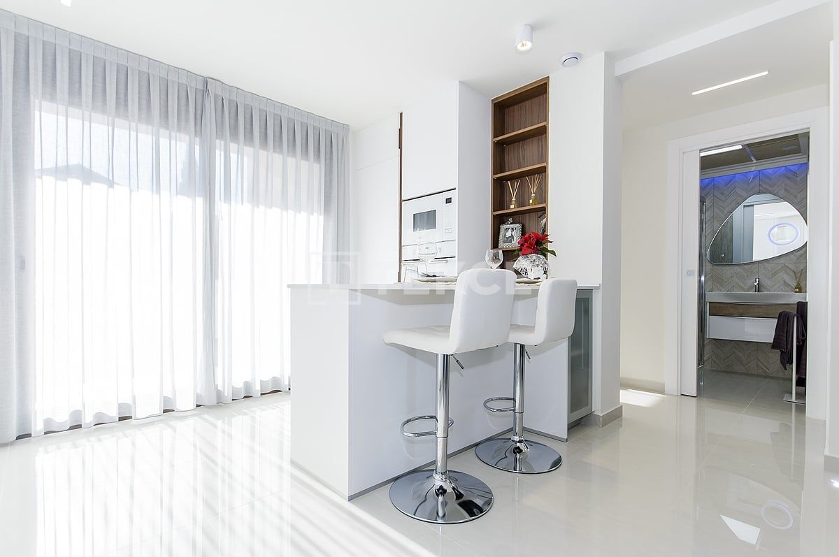 Apartment in Torrevieja, Spain, 63 m² - picture 19