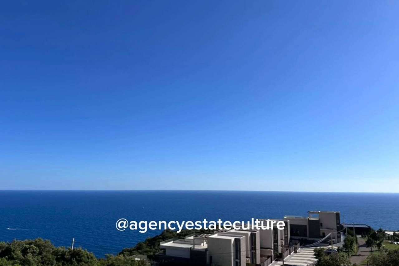 Villa en Budva, Montenegro, 740 m² - imagen 1