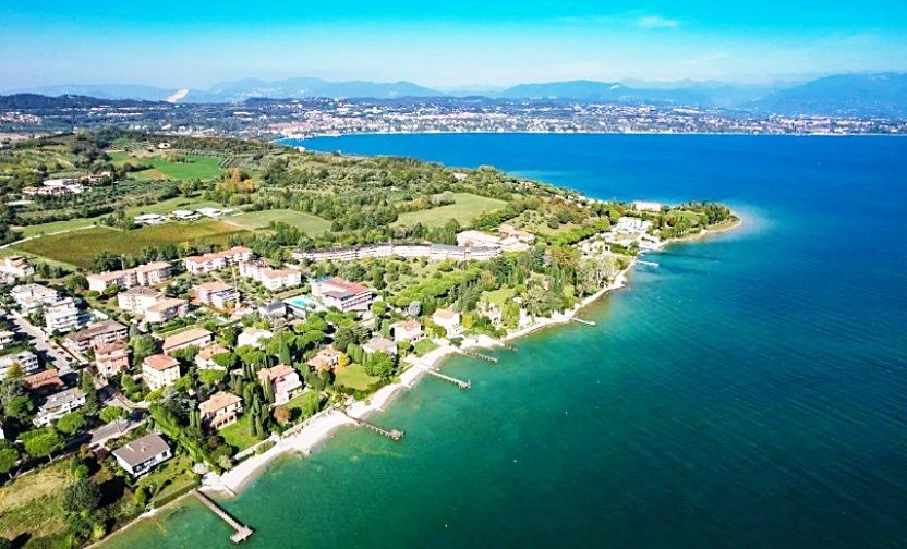 Villa a Desenzano del Garda, Italia, 750 m² - foto 5