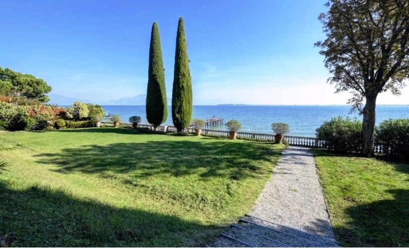 Villa a Desenzano del Garda, Italia, 750 m² - foto 6