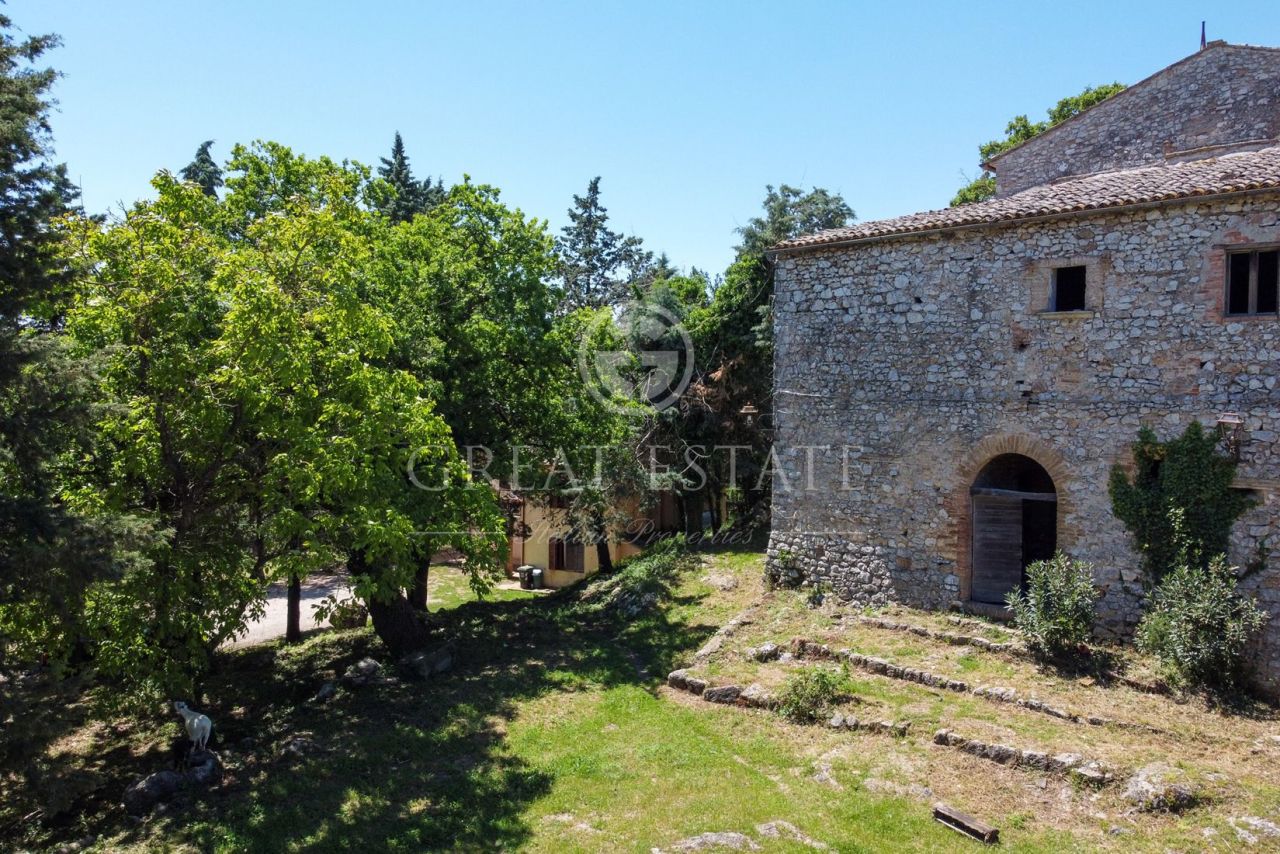 Castello Avigliano Umbro, Italia, 1 720 m² - foto 10