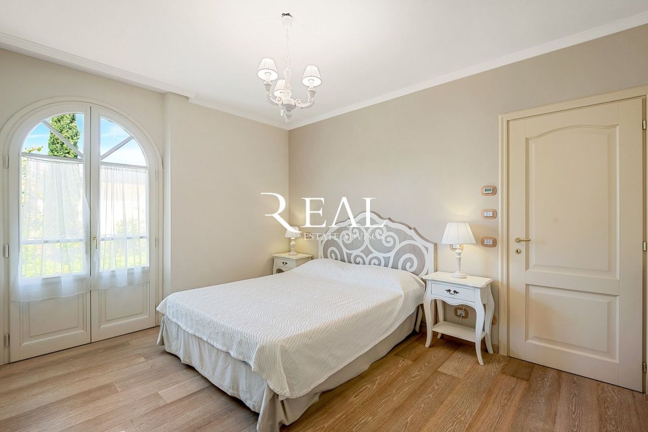 Villa à Forte dei Marmi, Italie, 480 m² - image 15