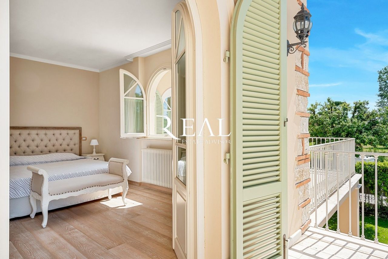 Villa à Forte dei Marmi, Italie, 480 m² - image 11