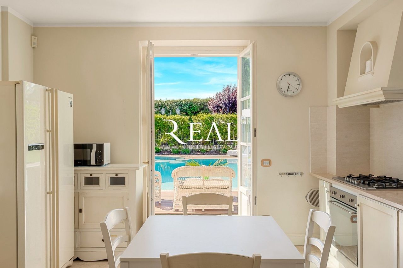 Villa à Forte dei Marmi, Italie, 480 m² - image 8