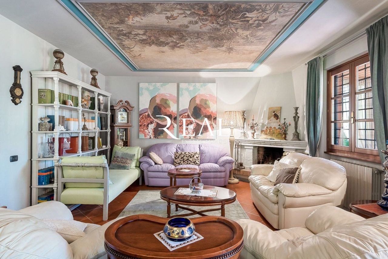 Villa in Forte dei Marmi, Italy, 260 m² - picture 7