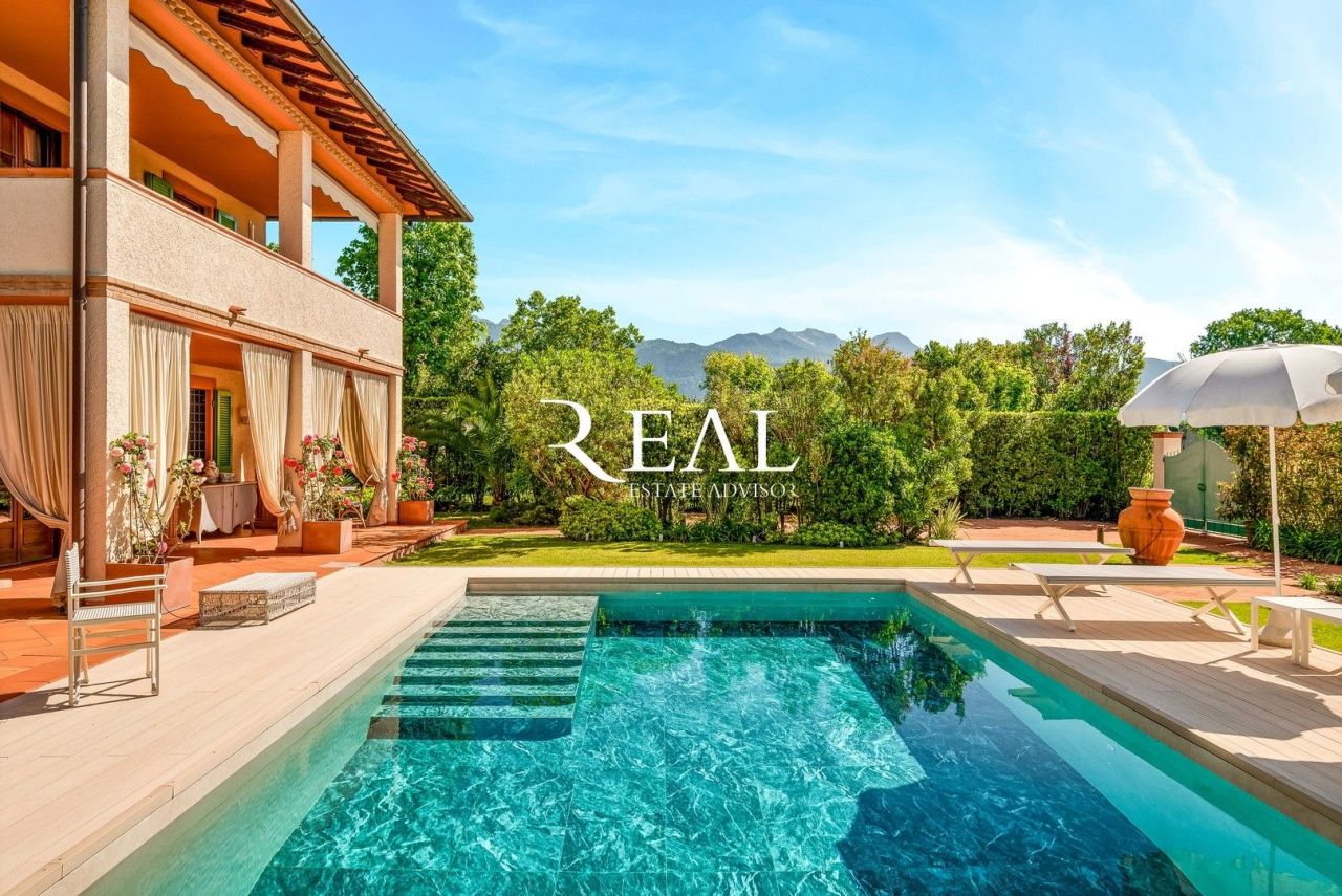 Villa in Forte dei Marmi, Italy, 260 m² - picture 3