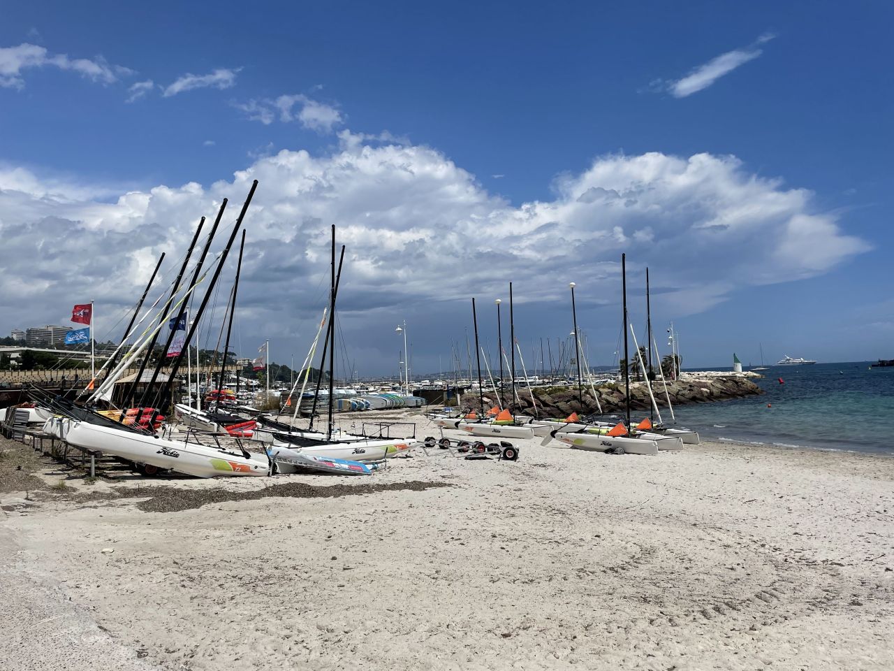 Flat in Cannes, France, 42 m² - picture 8