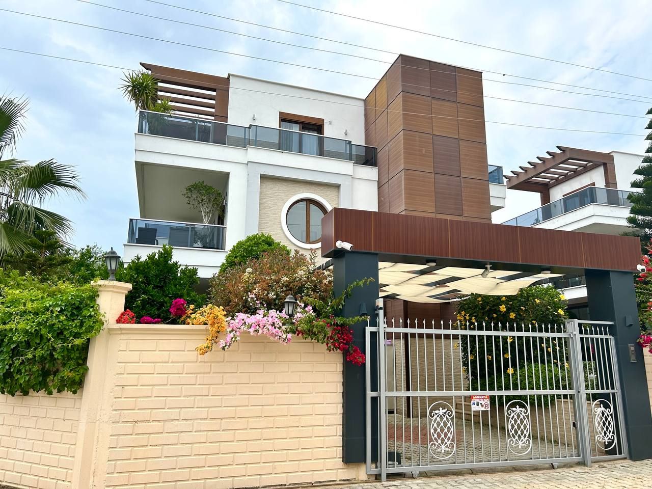 Villa à Alanya, Turquie, 240 m² - image 1