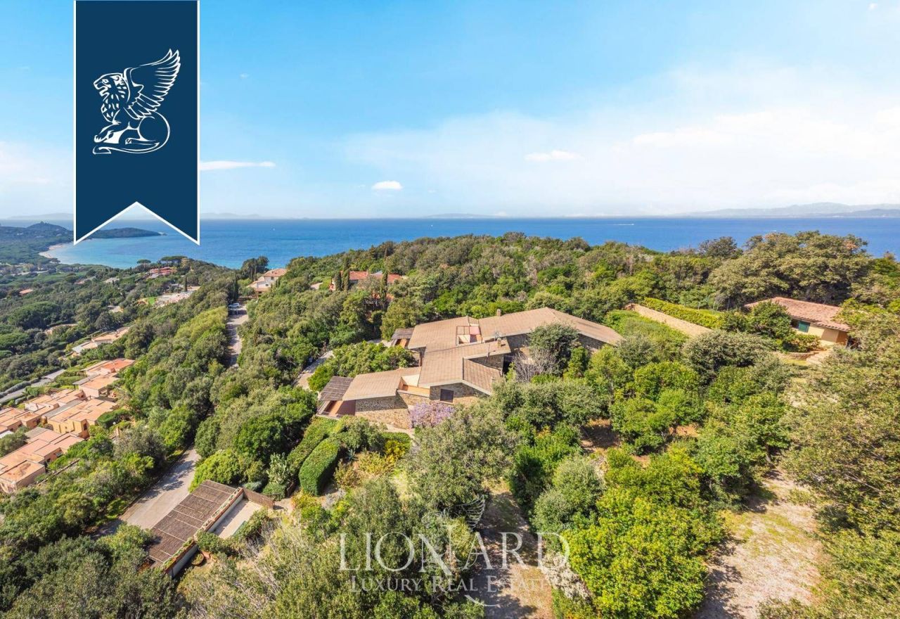 Villa in Castiglione della Pescaia, Italy, 710 m² - picture 1