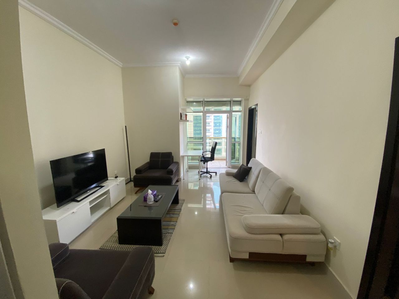 Flat in Dubai, UAE, 68 m² - picture 1