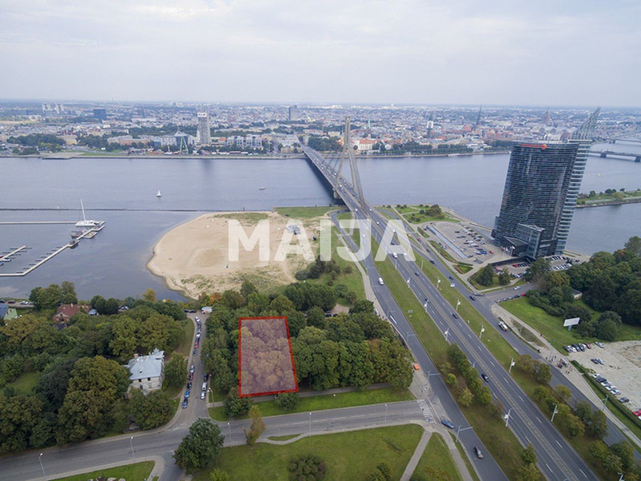 Land in Riga, Latvia, 1 758 m² - picture 1