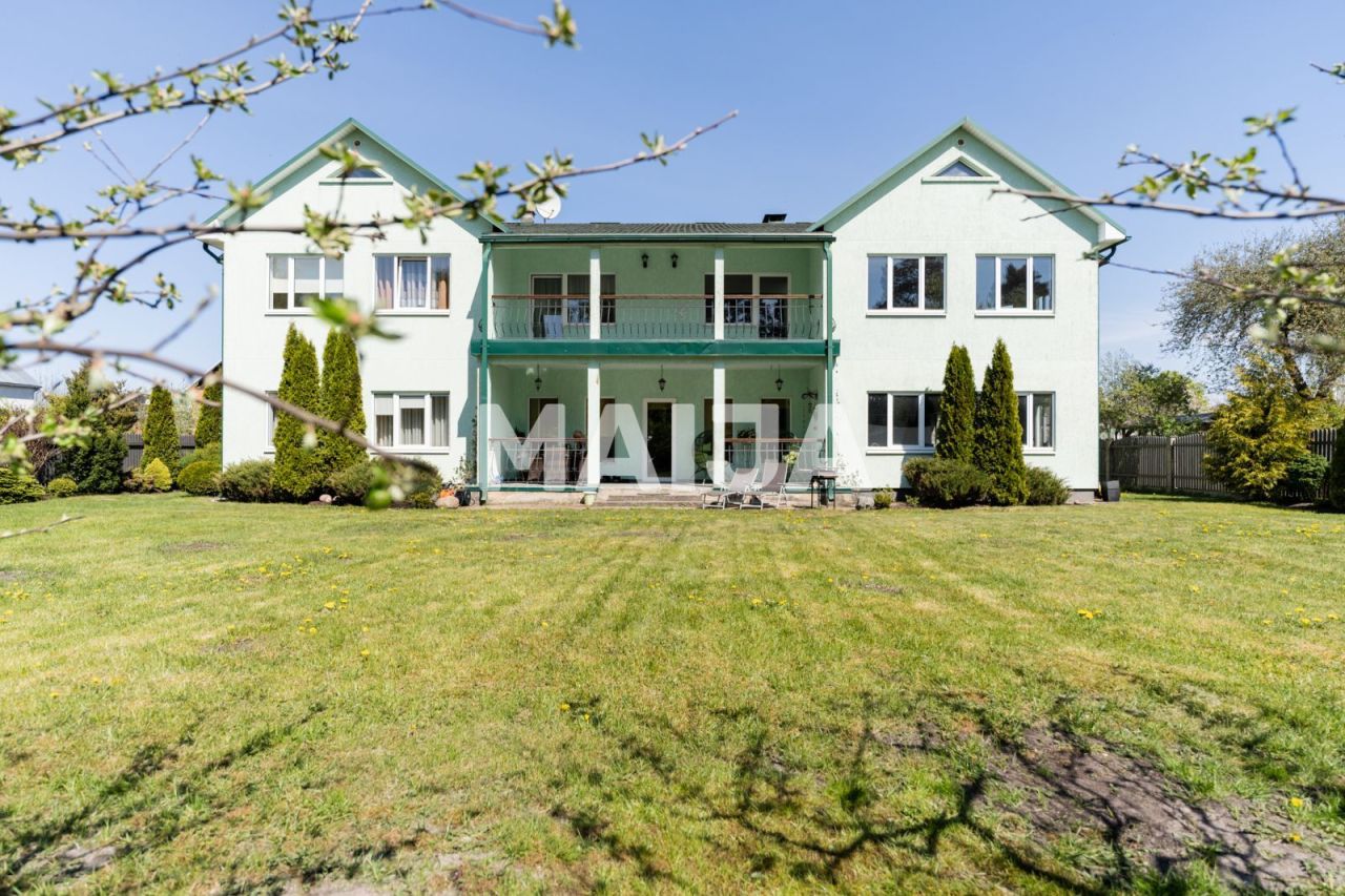 House in Jurmala, Latvia, 298 m² - picture 1