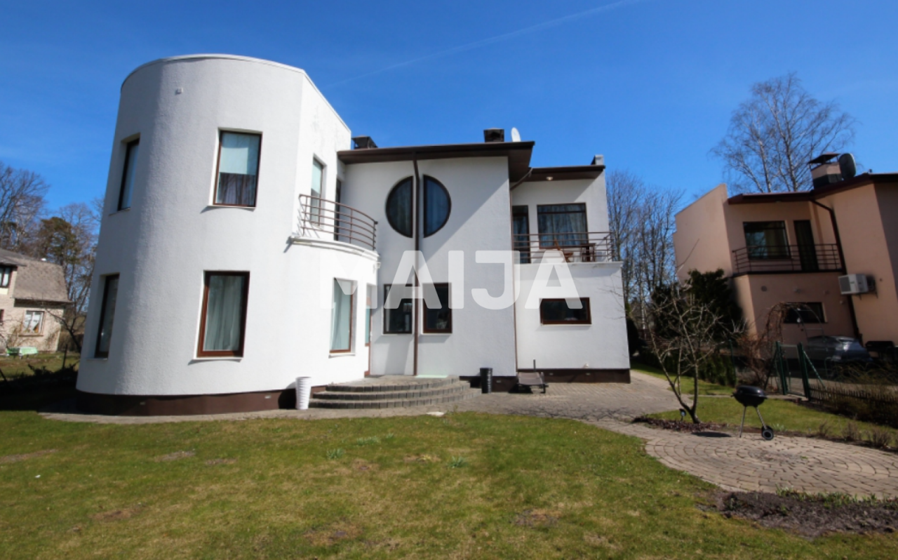 House in Jurmala, Latvia, 207.09 m² - picture 1