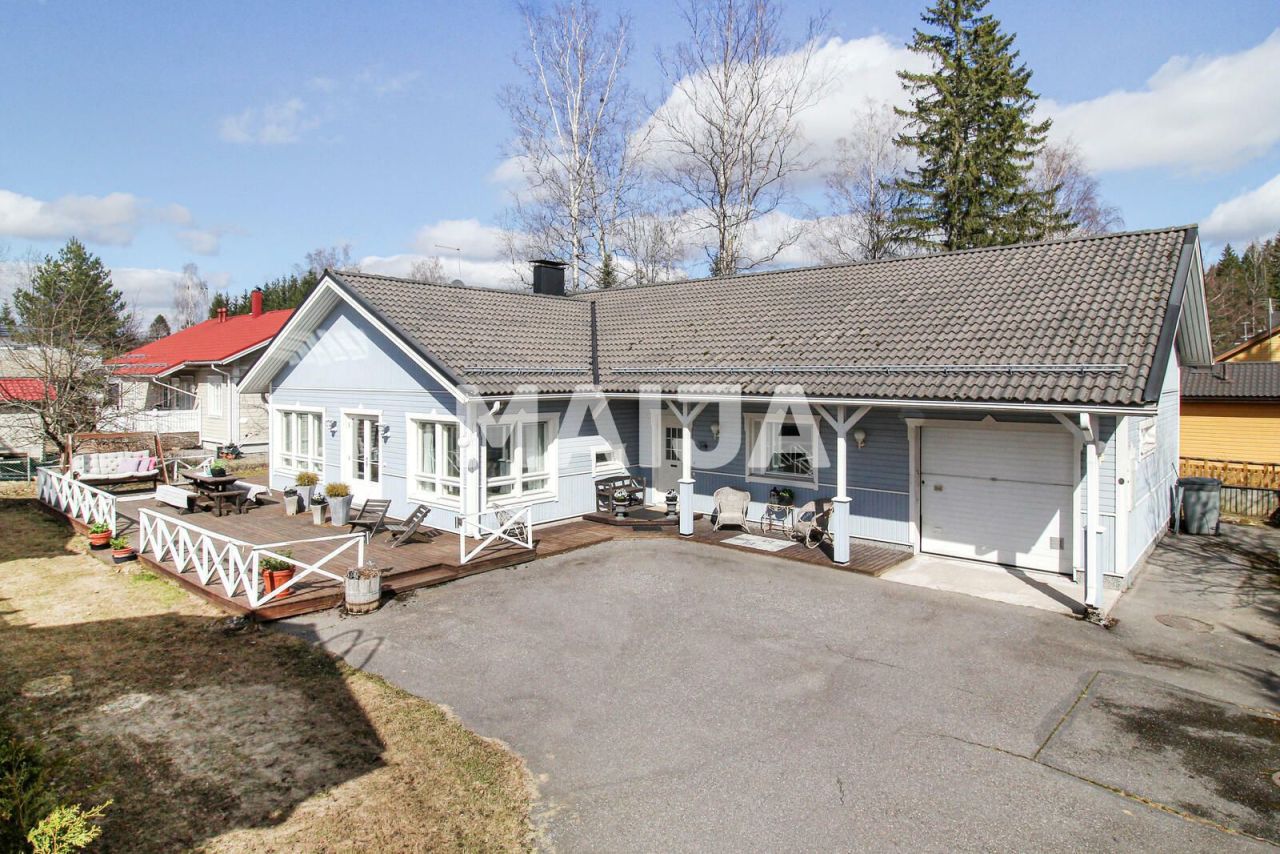 Maison à Vantaa, Finlande, 163 m² - image 1