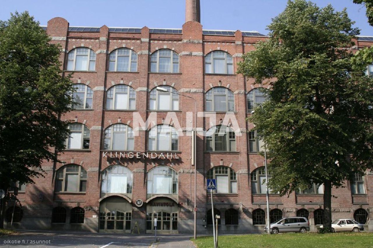 Oficina en Tampere, Finlandia, 302 m² - imagen 1