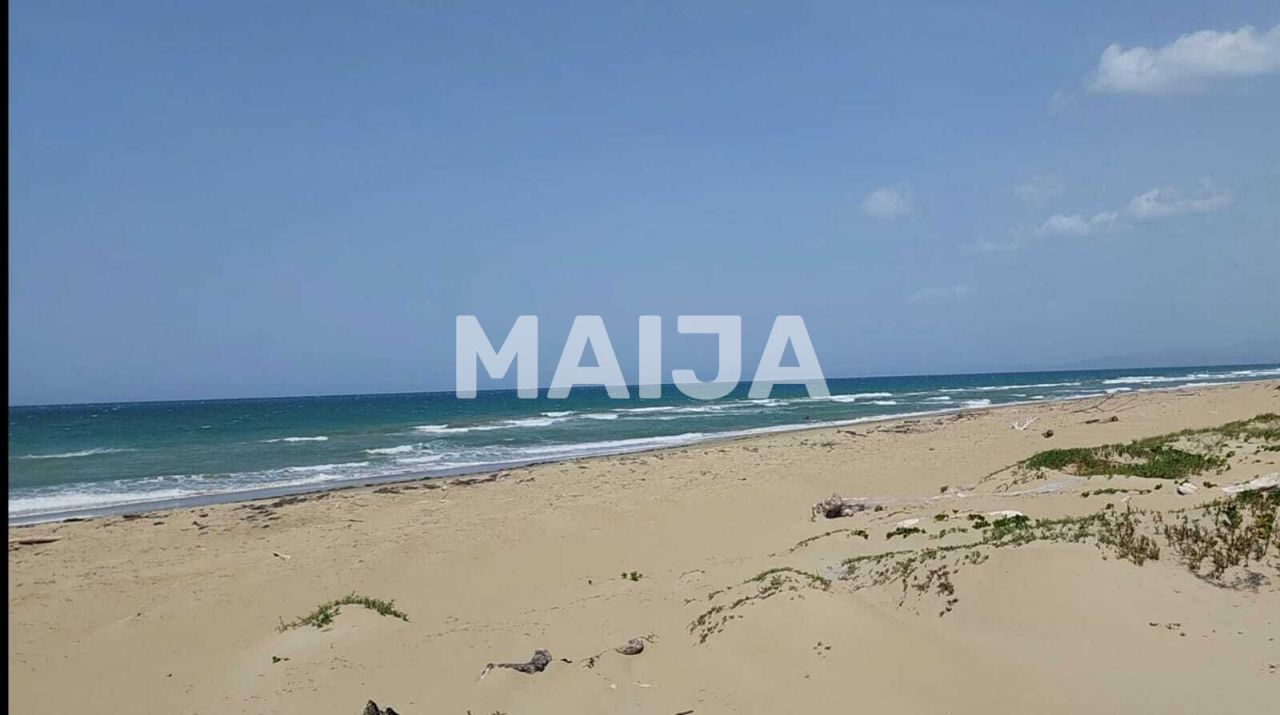 Land in Cabarete, Dominican Republic, 8 069 m² - picture 1