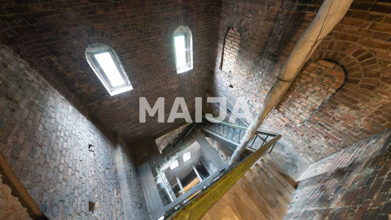 Office in Daugavpils, Latvia, 2 000 m² - picture 2