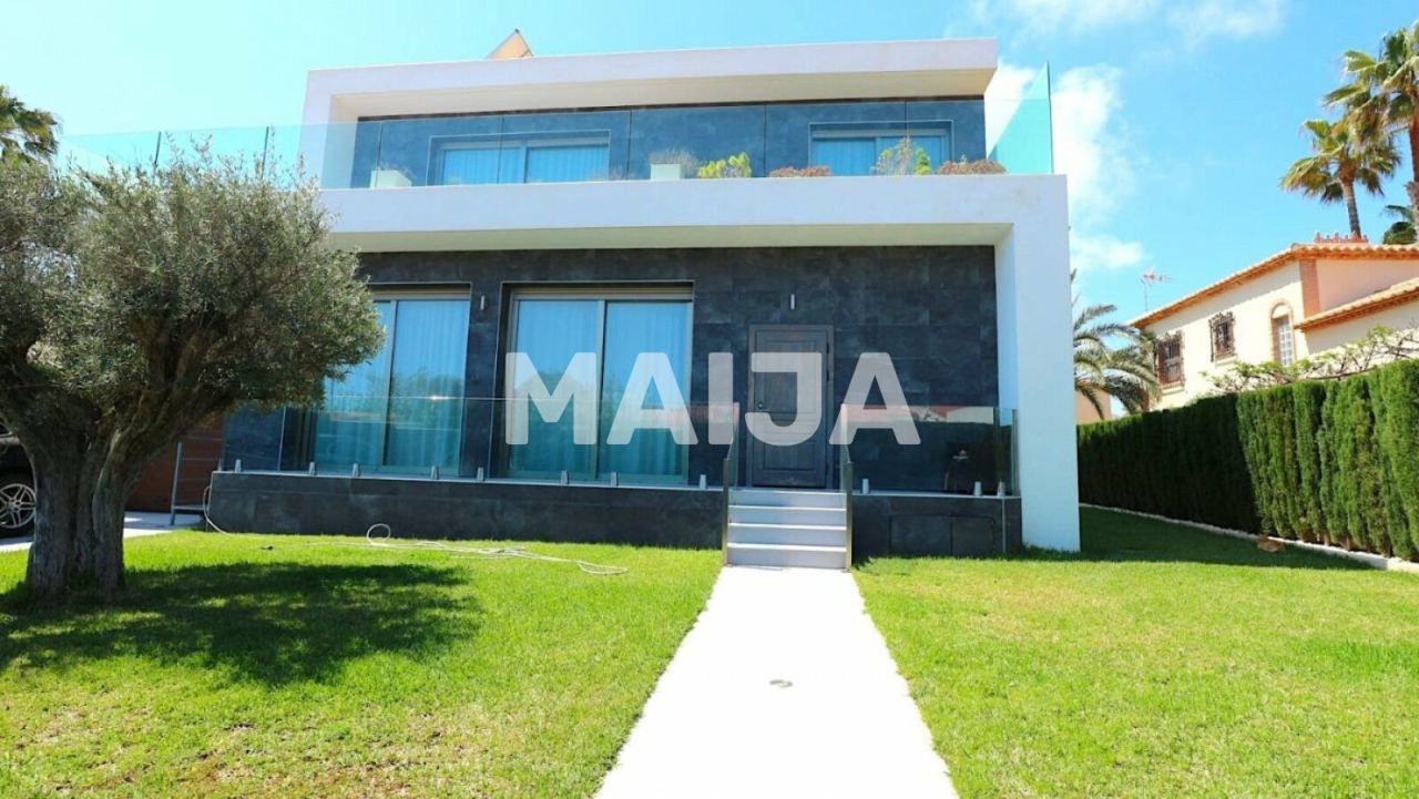 Casa a Torrevieja, Spagna, 145 m² - foto 2