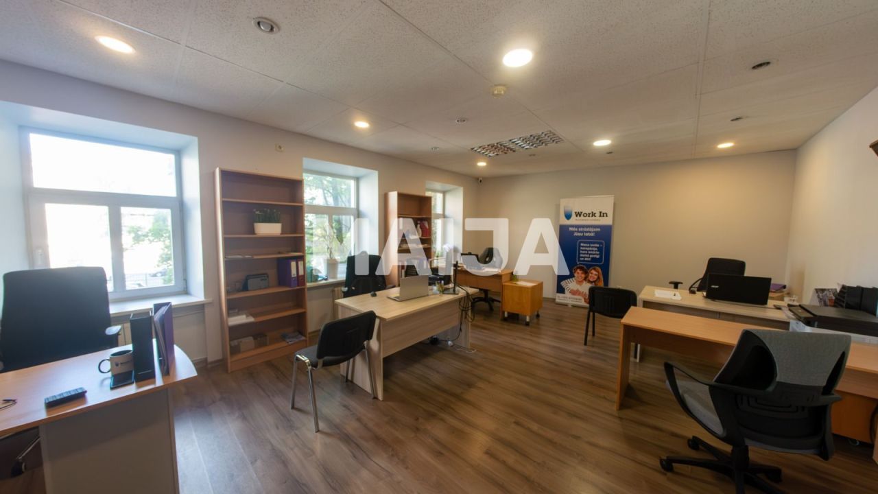 Bureau à Riga, Lettonie, 1 025.5 m² - image 2