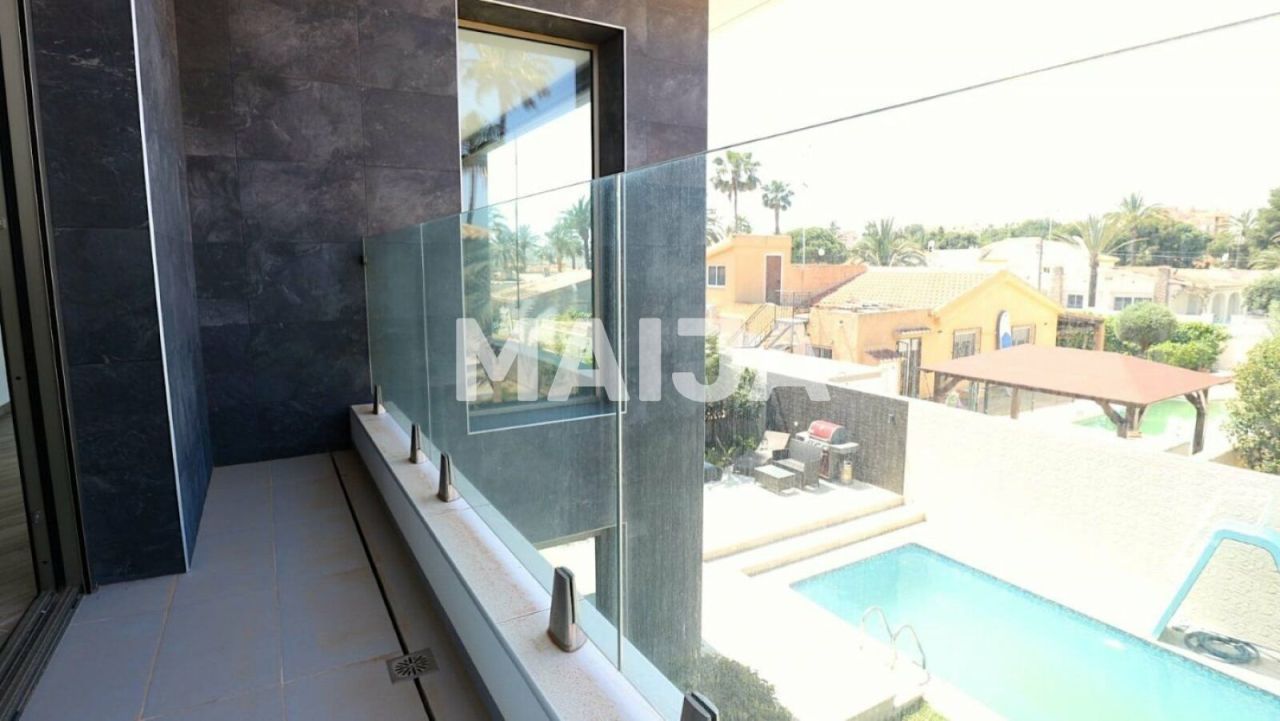 Casa a Torrevieja, Spagna, 145 m² - foto 3