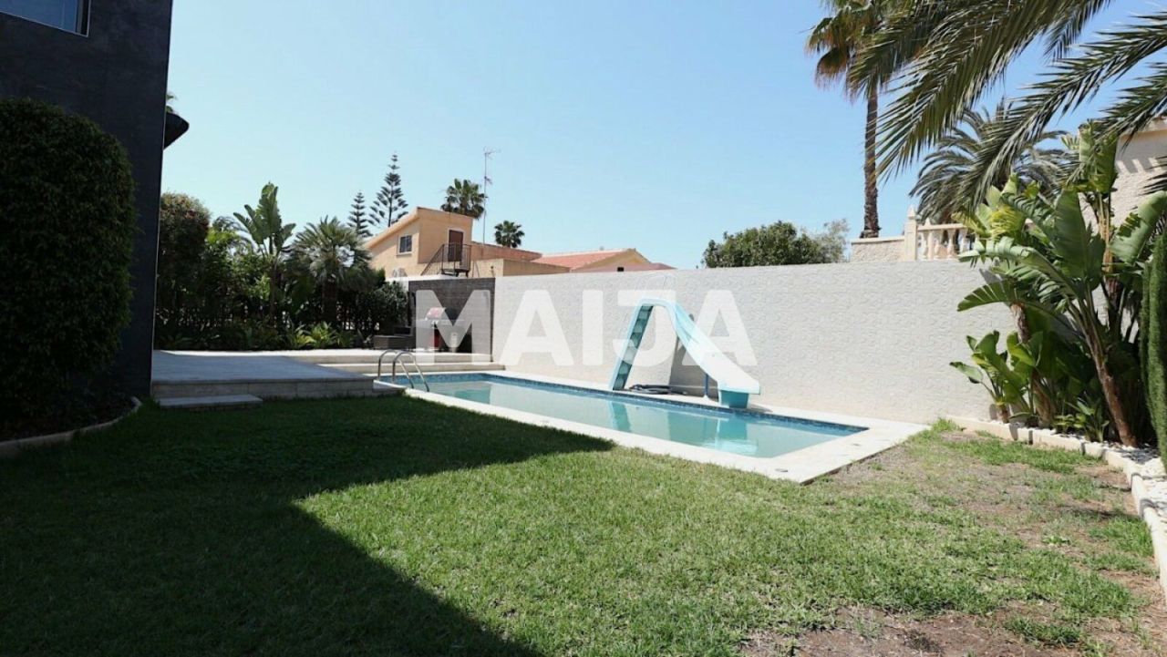 Casa a Torrevieja, Spagna, 145 m² - foto 9