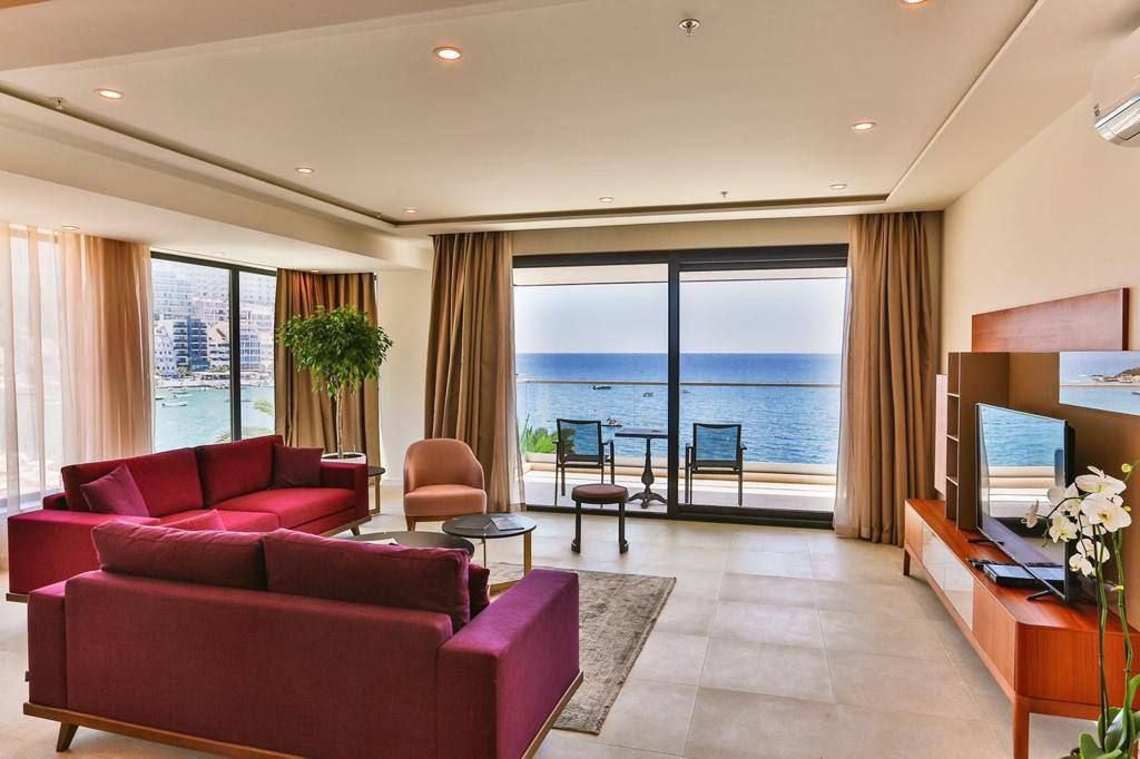 Apartment in Budva, Montenegro, 110 m² - picture 2