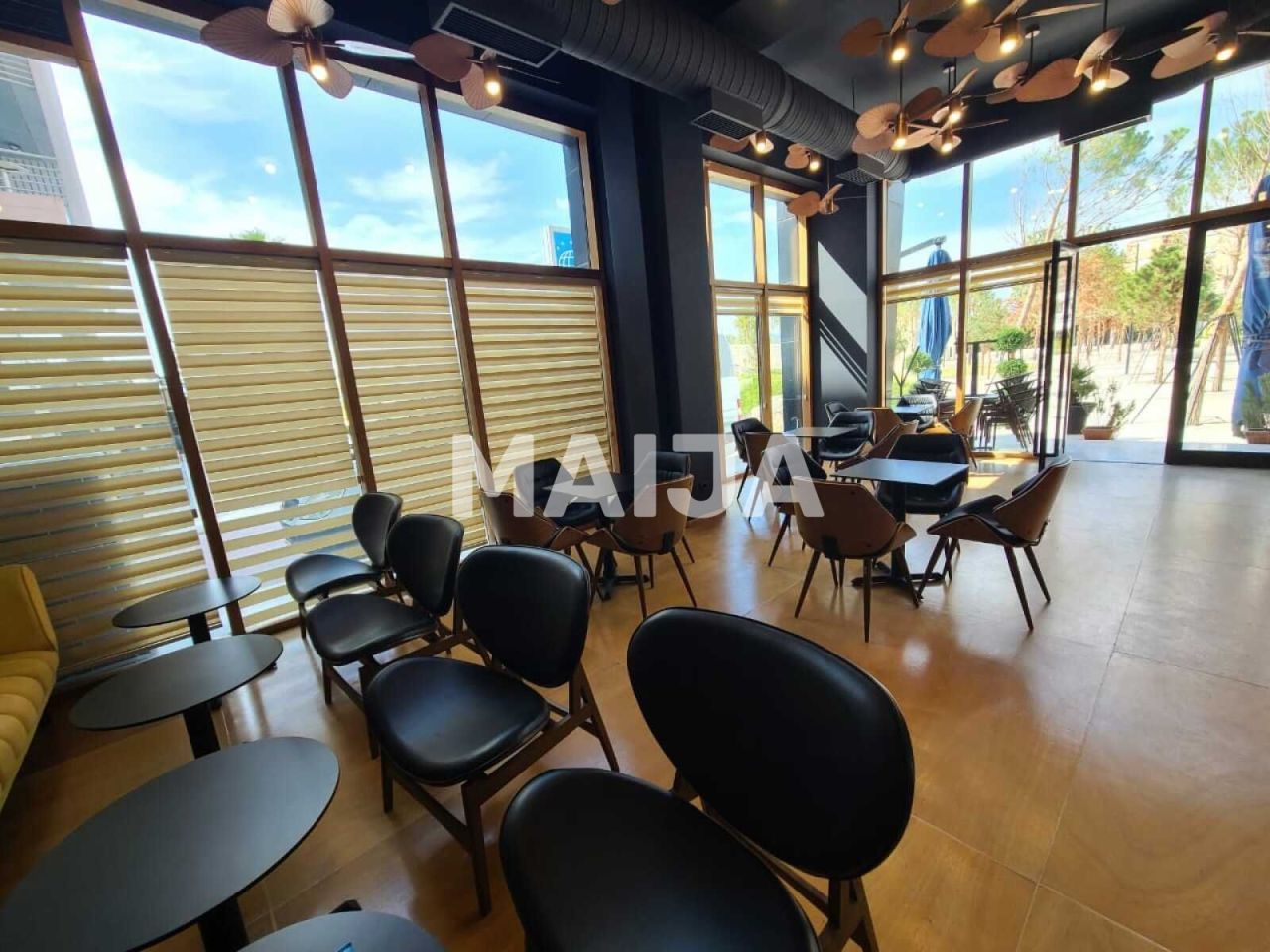 Commercial property in Vlore, Albania, 70 m² - picture 10