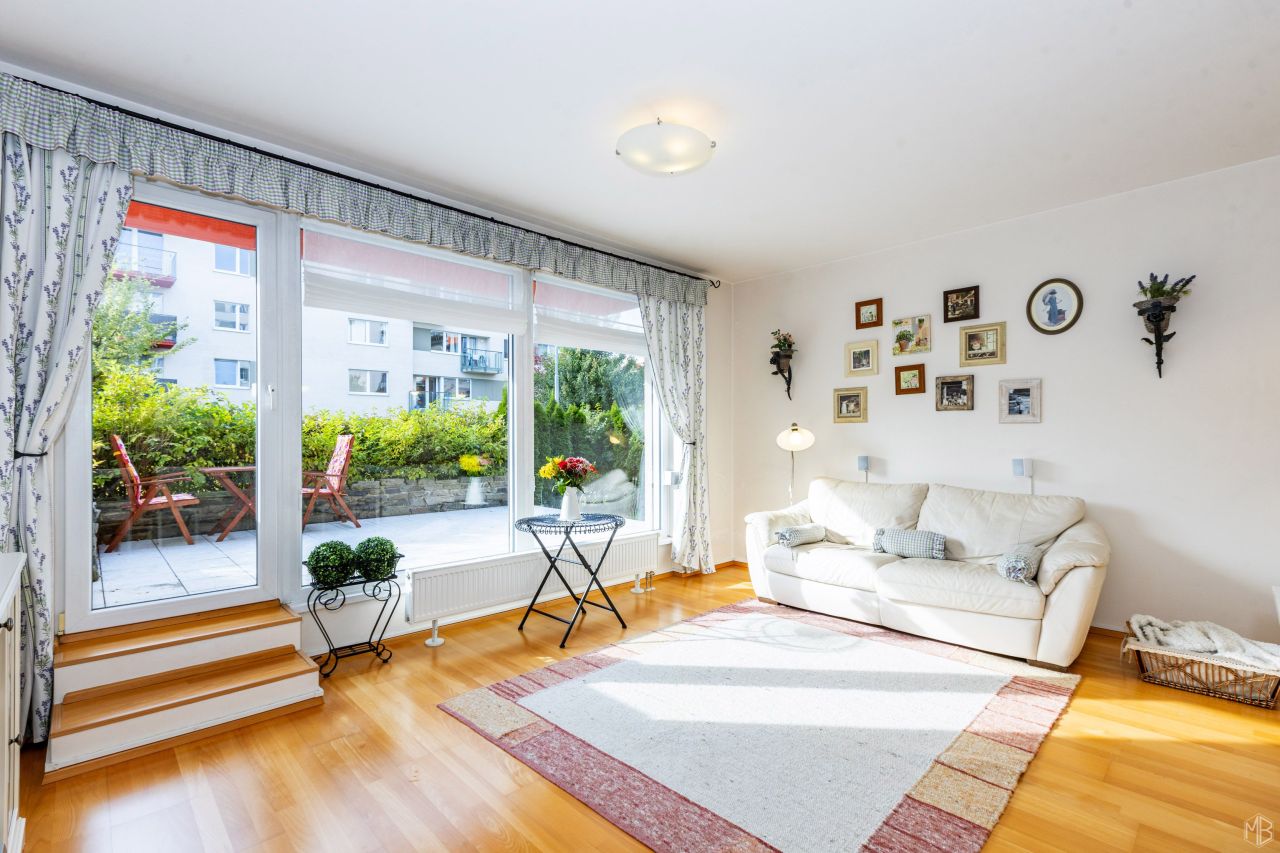 Appartement à Prague, Tchèque, 73 m² - image 1