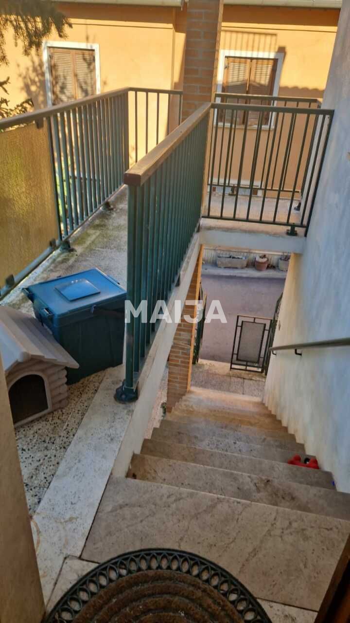 Villa en Rieti, Italia, 270 m² - imagen 14