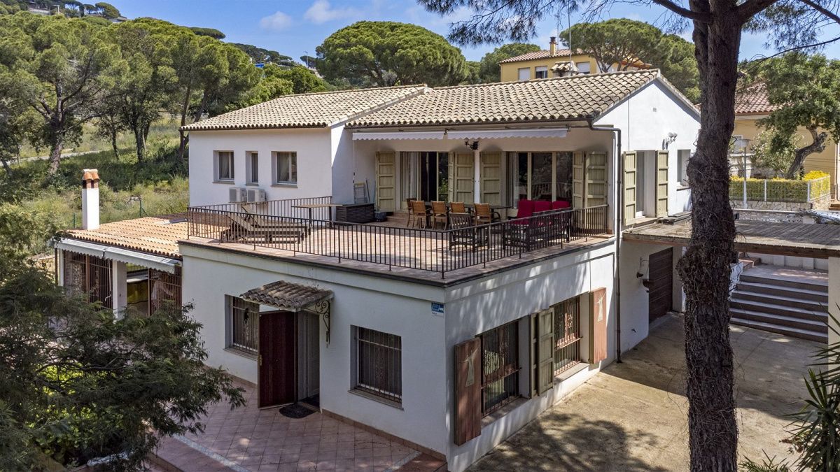 Maison sur la Costa Brava, Espagne, 440 m² - image 1