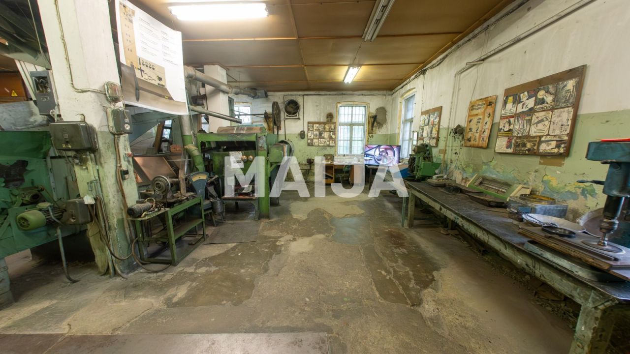 Office in Daugavpils, Latvia, 2 000 m² - picture 19