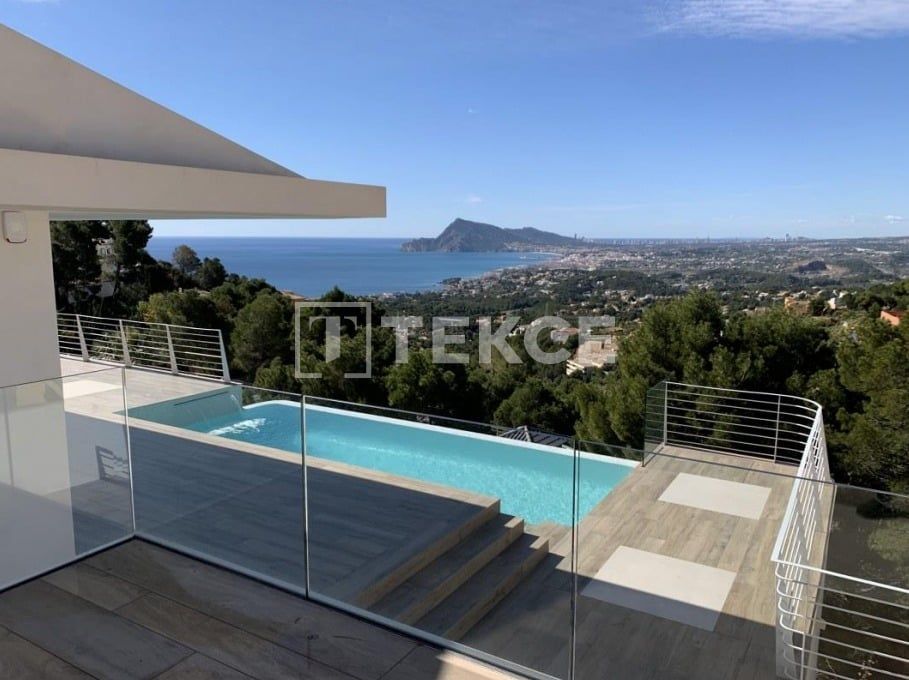 Villa à Altea, Espagne, 385 m² - image 1