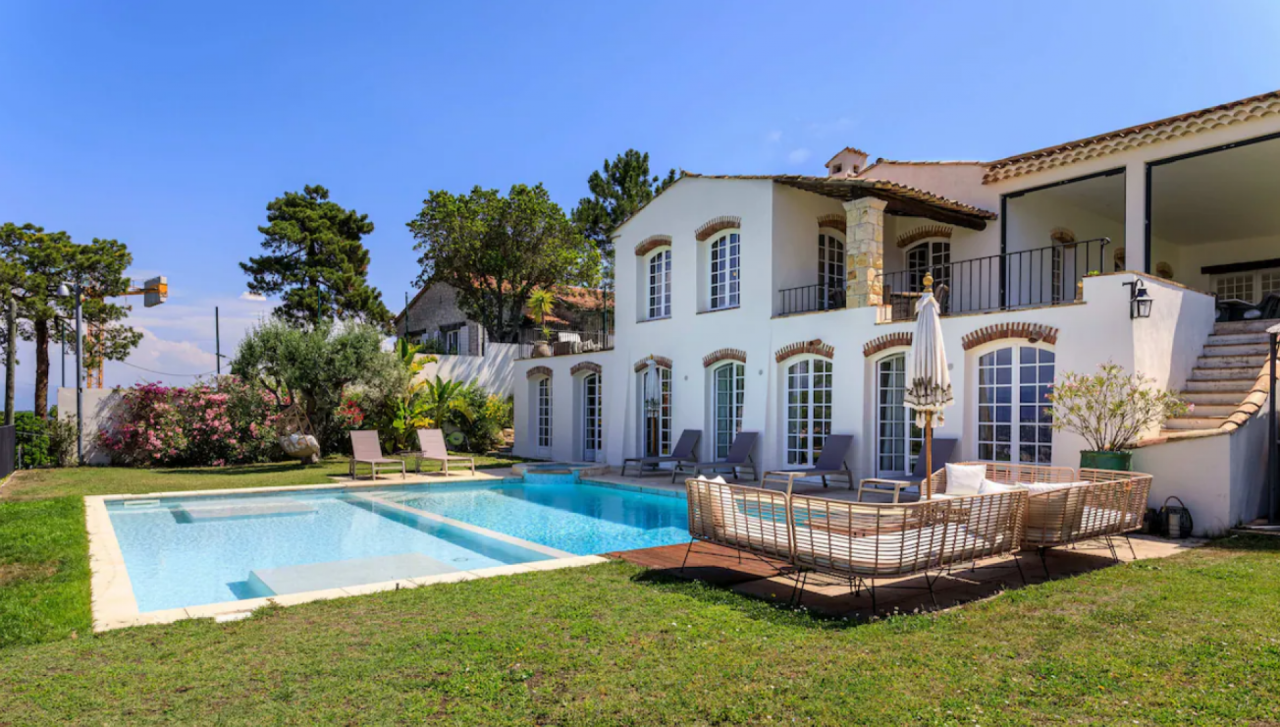 Villa in Cannes, France, 450 m² - picture 1