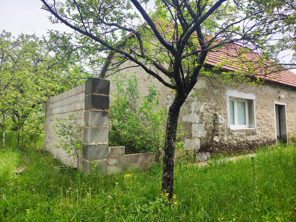 Maison à Nikšić, Monténégro, 77 m² - image 2