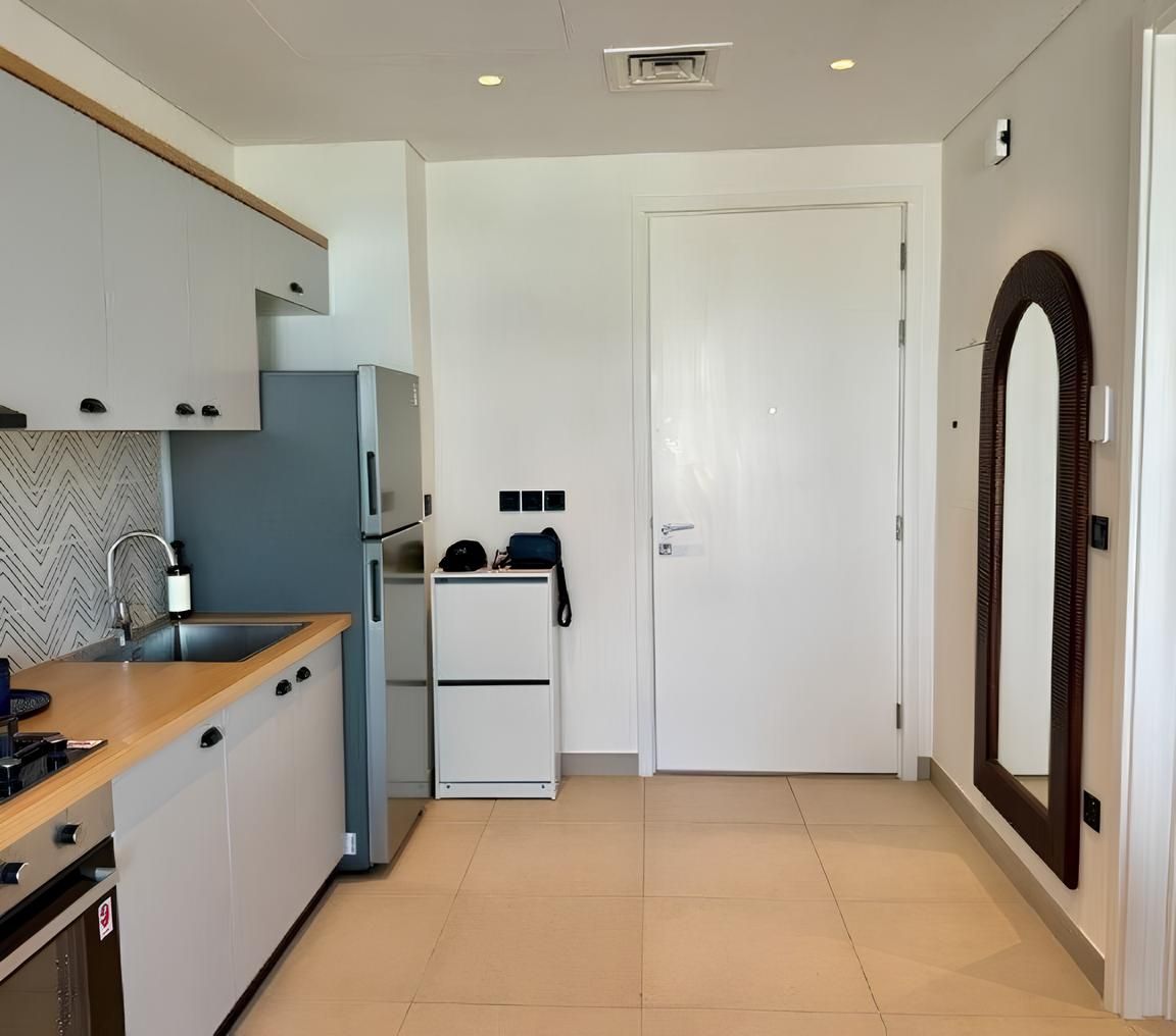 Flat in Dubai, UAE, 45 m² - picture 4