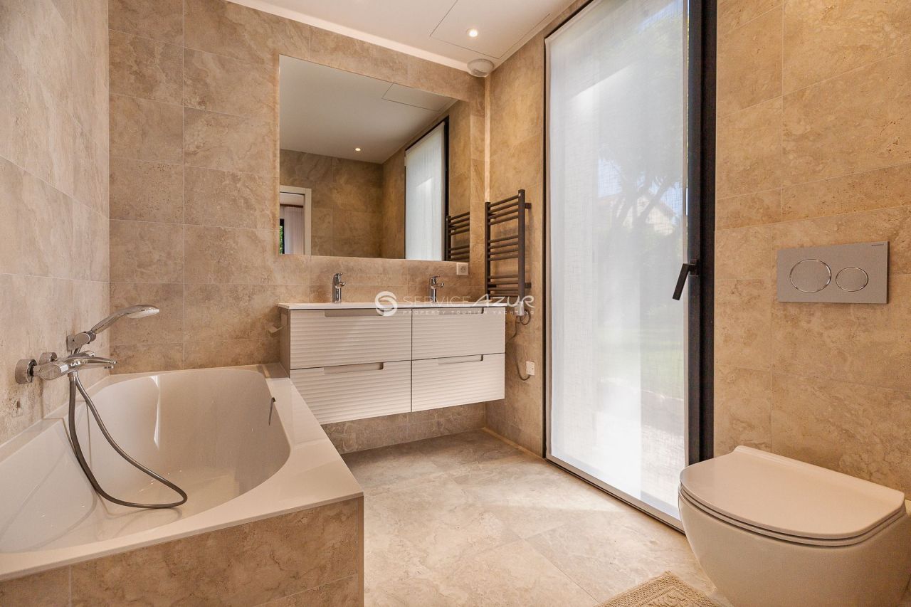 Villa en Antibes, Francia, 140 m² - imagen 8