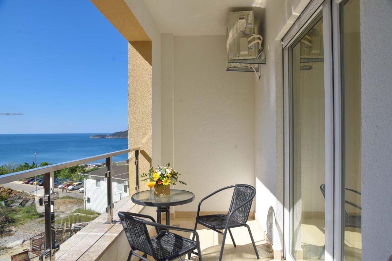 Flat in Budva, Montenegro, 43 m² - picture 2