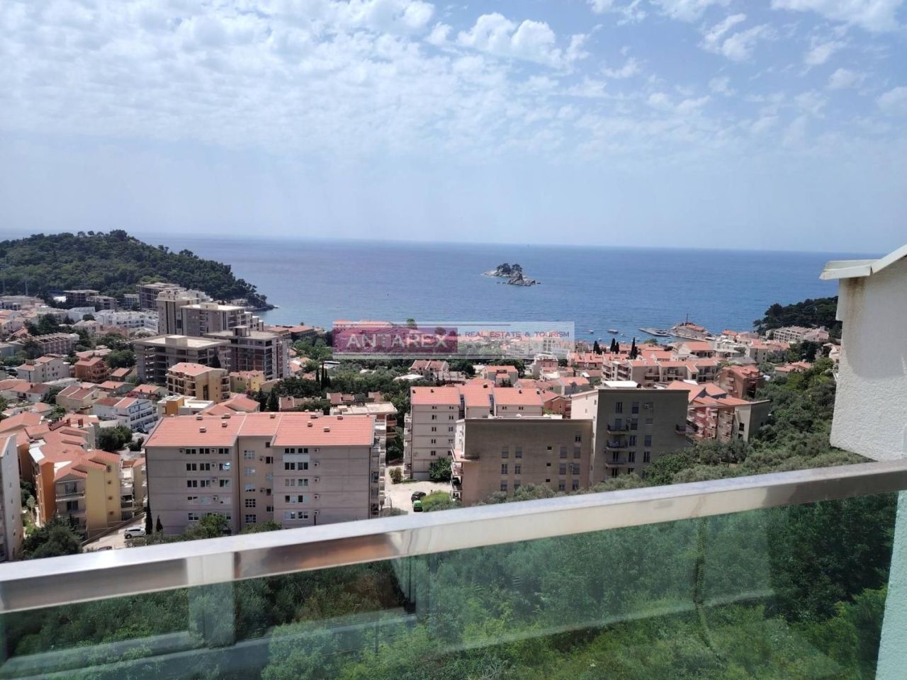 Appartement à Petrovac, Monténégro, 146 m² - image 1