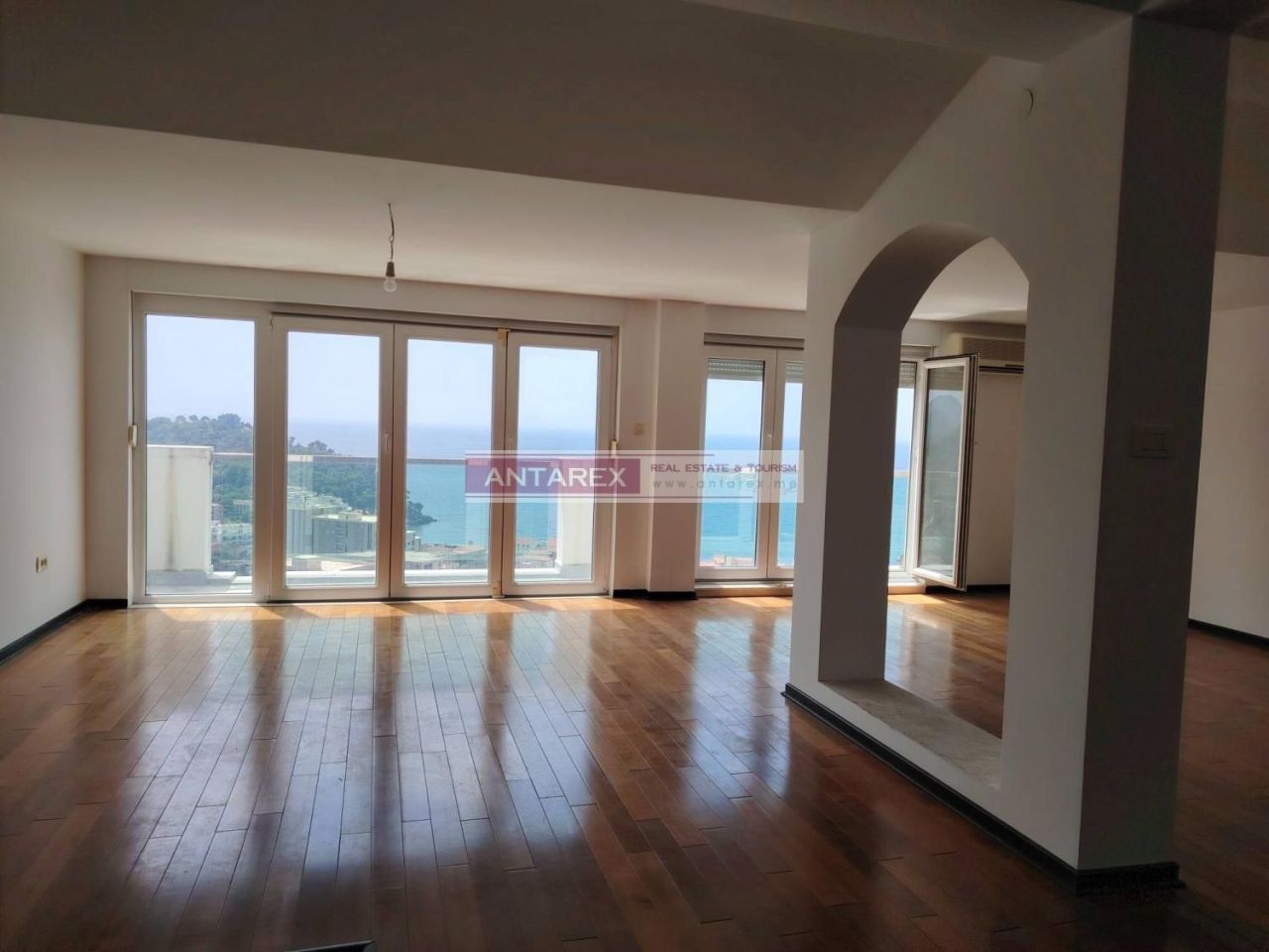 Apartamento en Petrovac, Montenegro, 146 m² - imagen 2