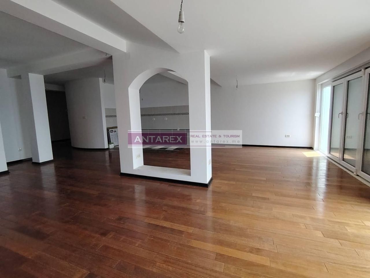 Apartamento en Petrovac, Montenegro, 146 m² - imagen 3