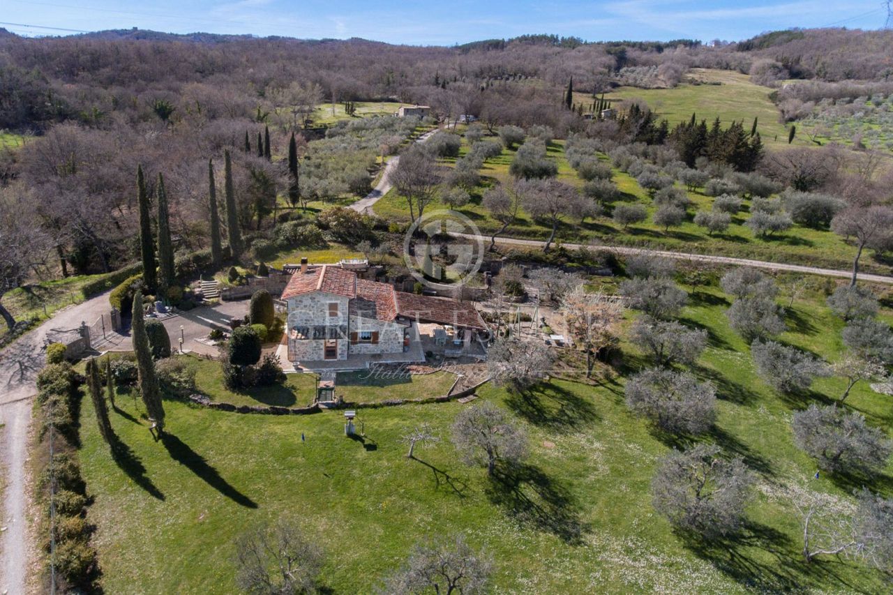 Casa Castiglione d'Orcia, Italia, 144.35 m² - imagen 1