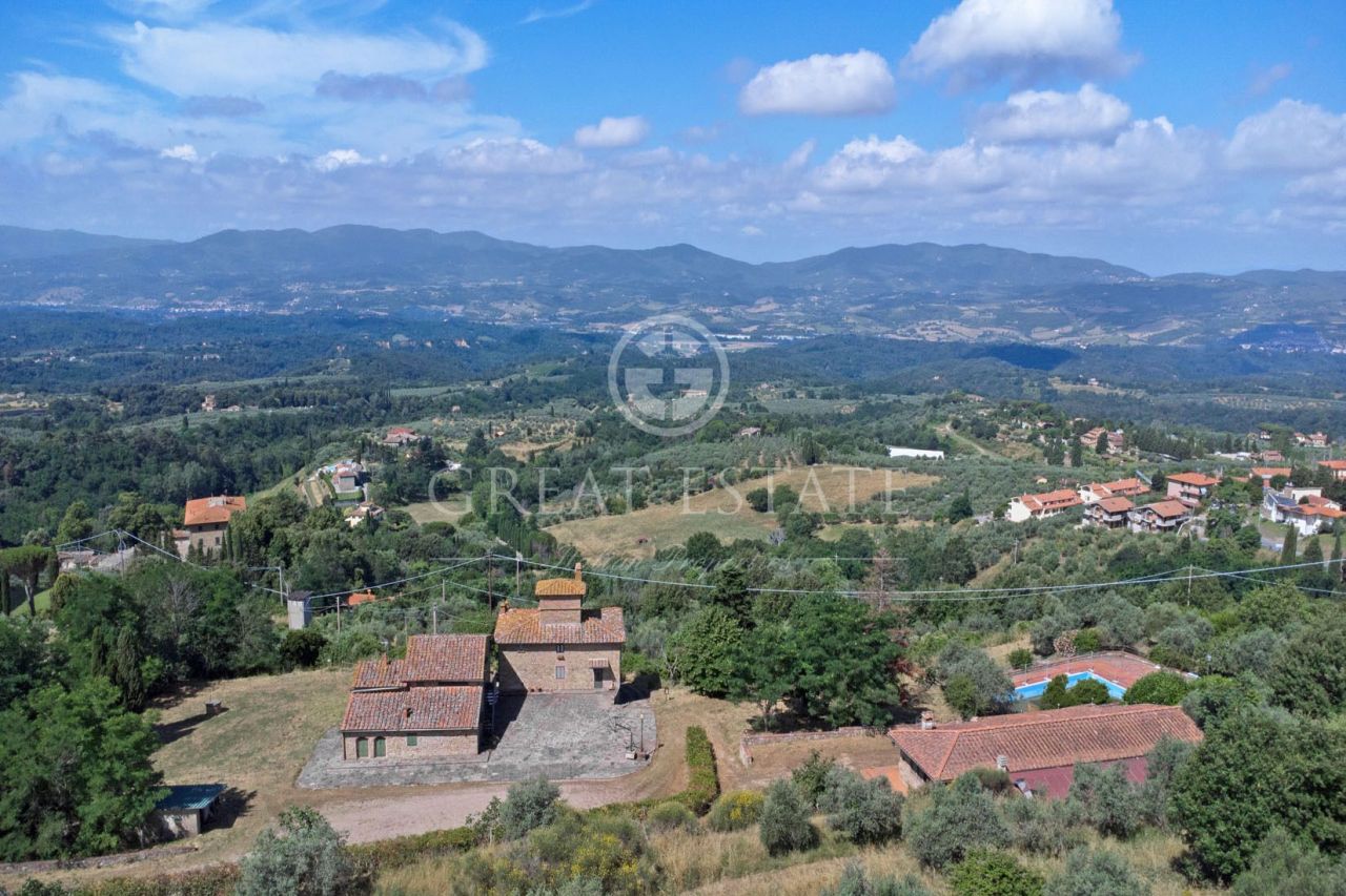 Casa a Reggello, Italia, 911.05 m² - foto 3