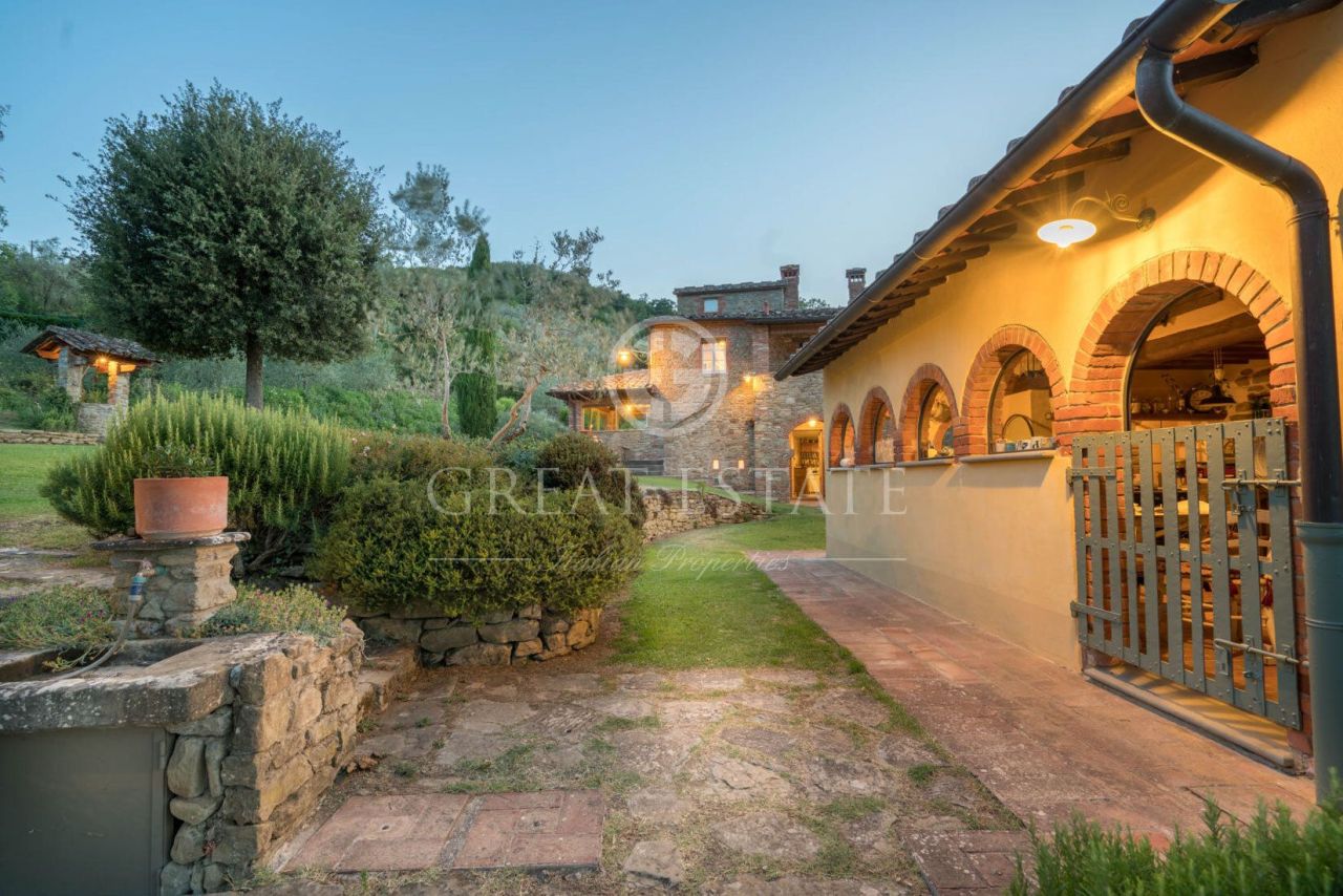 Casa en Arezzo, Italia, 602.5 m² - imagen 5