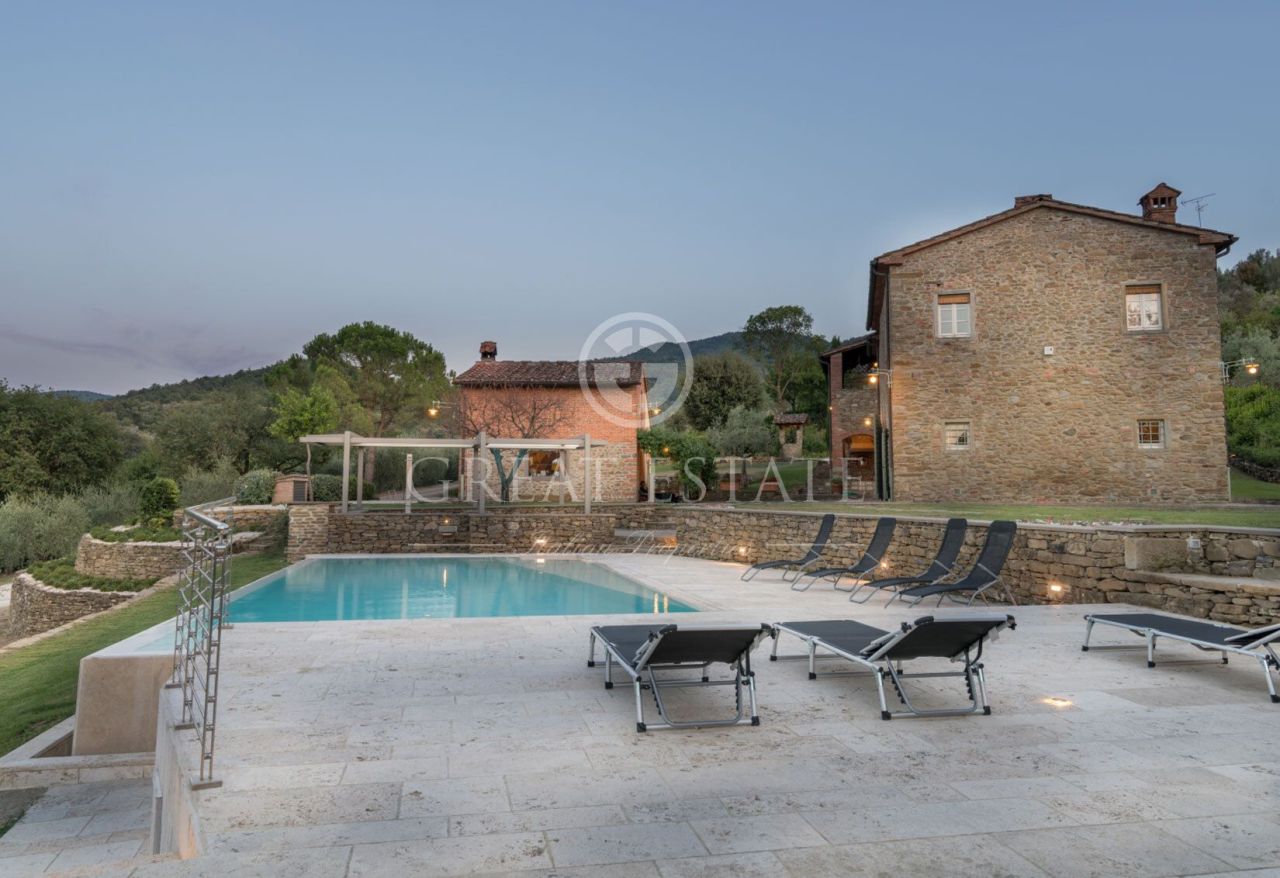 Casa en Arezzo, Italia, 602.5 m² - imagen 8