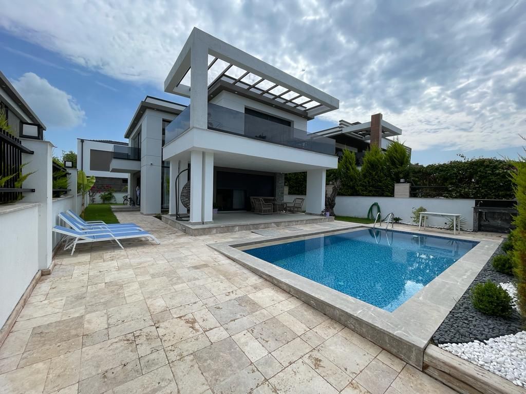 Villa in Antalya, Türkei, 250 m² - Foto 1