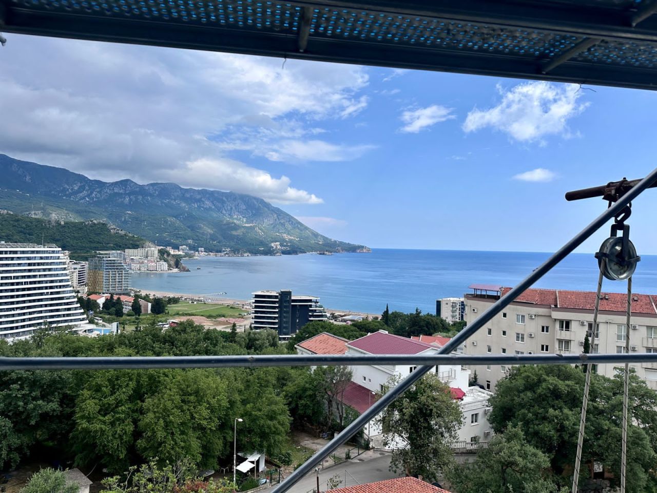 Wohnung in Budva, Montenegro, 94 m² - Foto 1