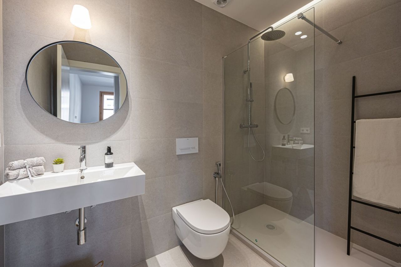 Flat in Barcelona, Spain, 157 m² - picture 18