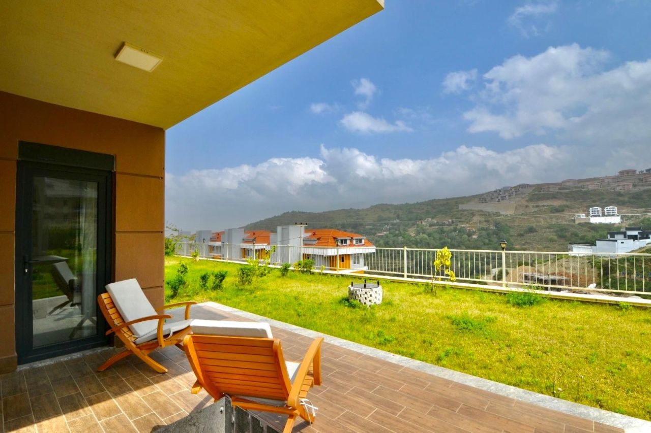 Villa à Alanya, Turquie, 220 m² - image 1